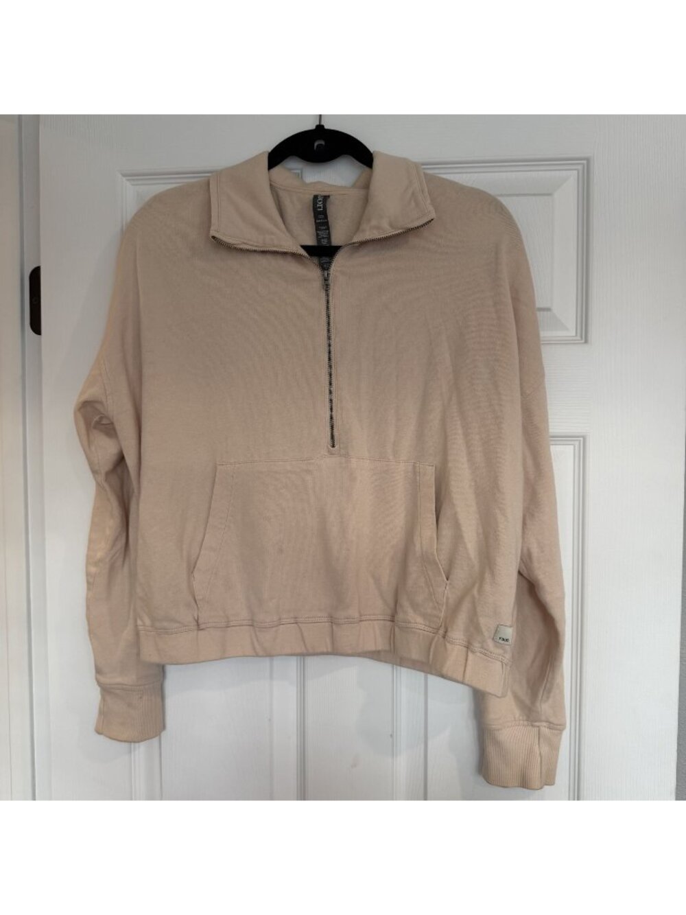 Vuori Cream Beige Half Zip Pullover Sweater Size Medium